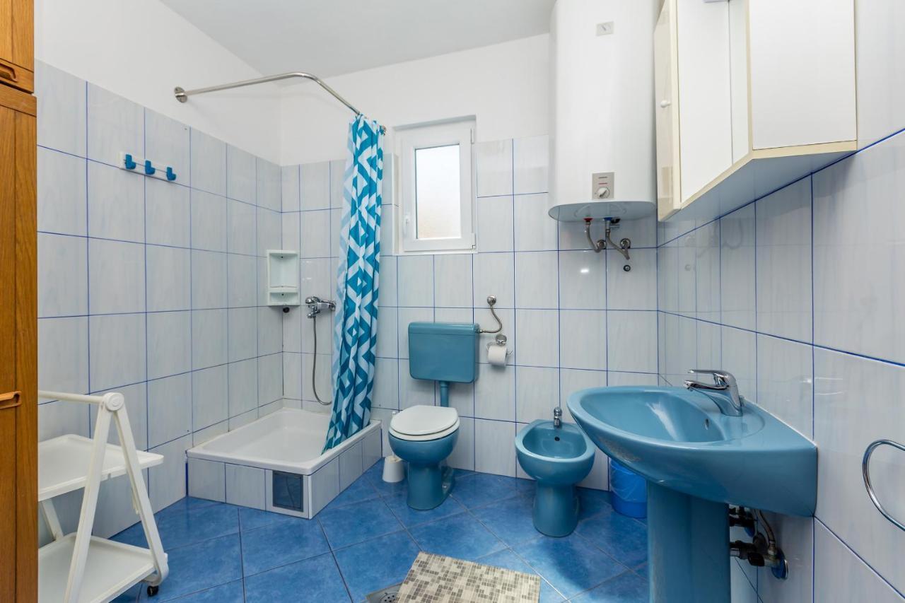 Private Accommodation Стара Башка Екстер'єр фото