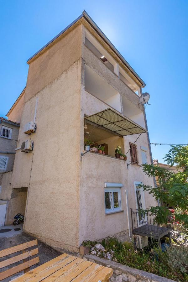 Private Accommodation Стара Башка Екстер'єр фото