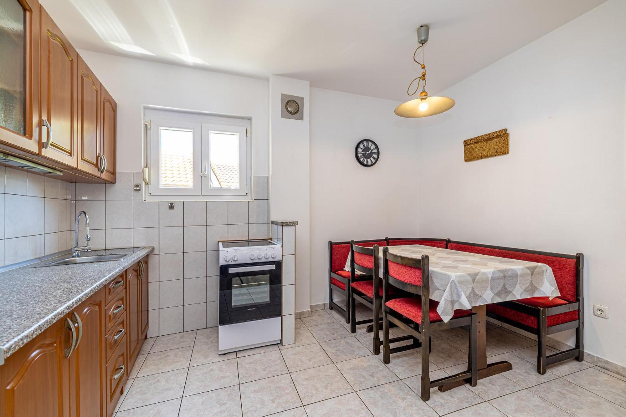 Private Accommodation Стара Башка Екстер'єр фото